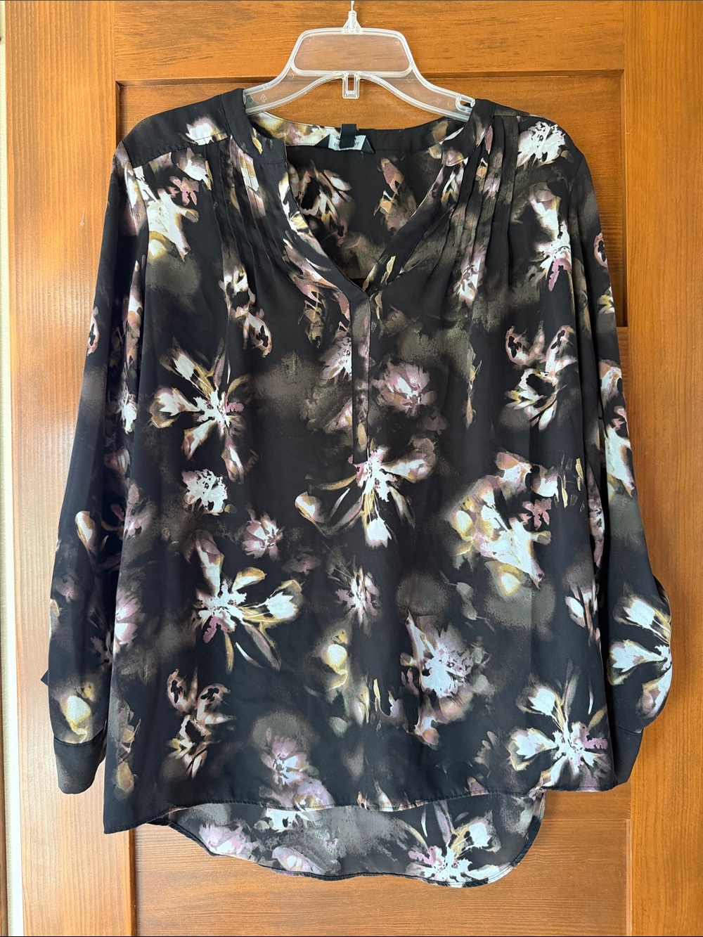 Vera Wang Black Floral Watercolor Long-Sleeve Blouse